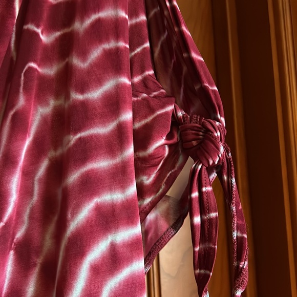 Free People•Cold Shoulder Top - Picture 3 of 3